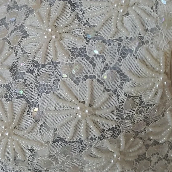 TheEverllitCo. Cashmere Angora beaded tank size 36 - Picture 2 of 11